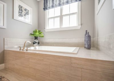 Robuck Homes - Davidson - Bath