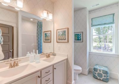 Robuck Homes - Madison - Bath