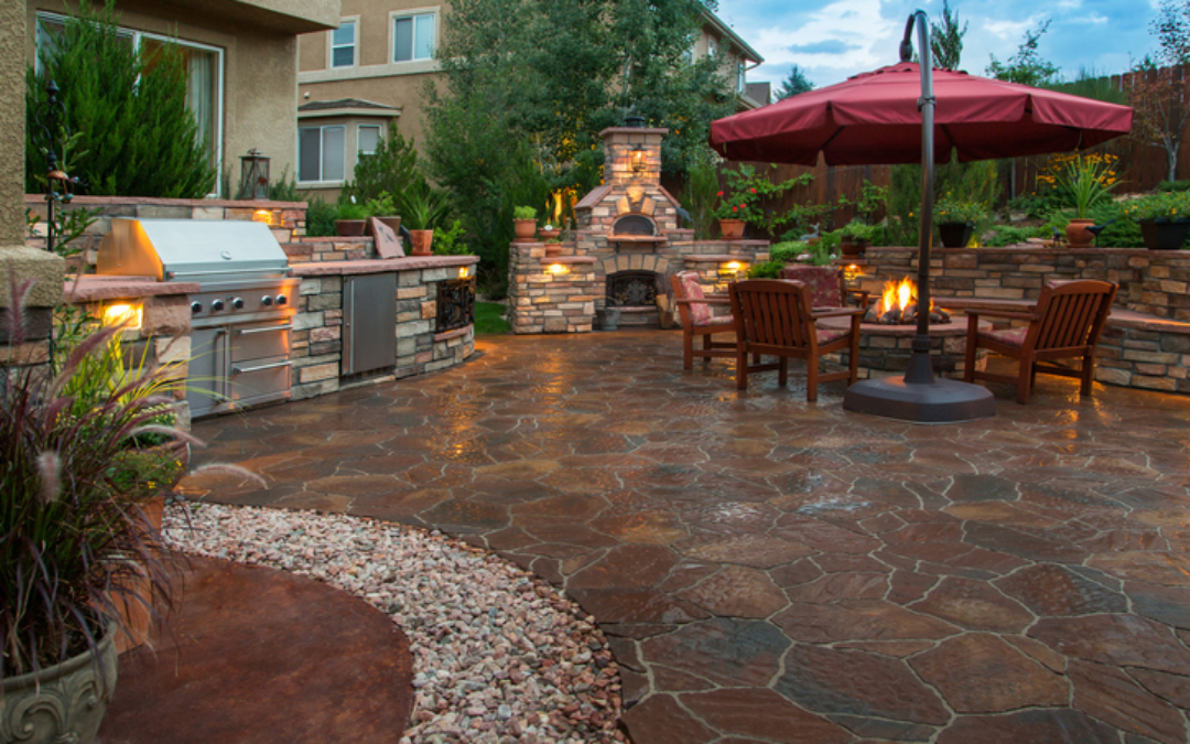 5  Ideas to Create Beautiful  & Functional Outdoor Living Space